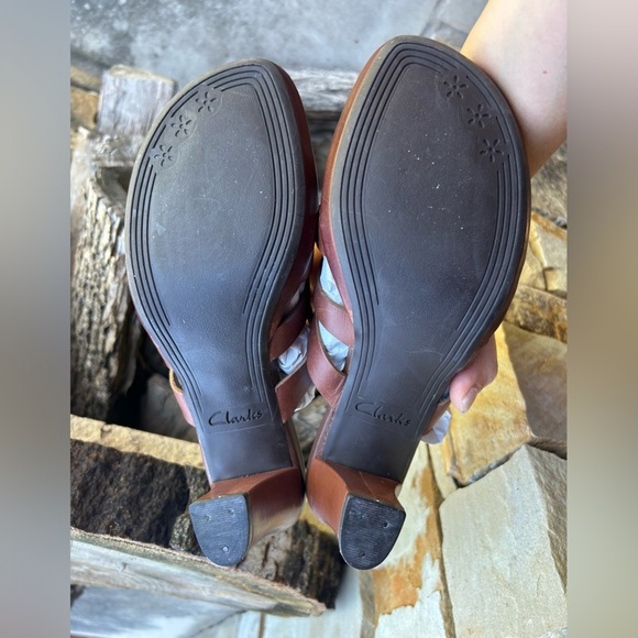 Clarks Brown soft leather Slip-On casual Sandals Sz-7 (UK 5). H - Picture 9 of 11